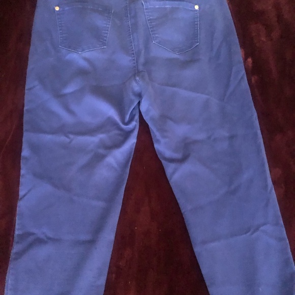 Pants - Picture 4 of 6